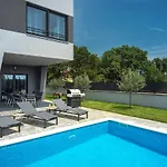 Villa Tika Pula