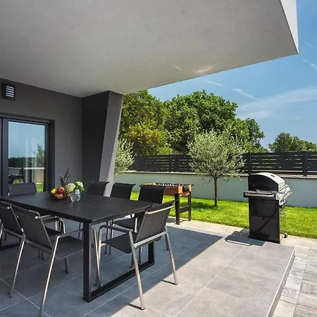 Holiday home Tika