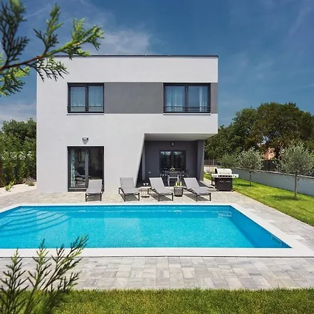 Tika Villa